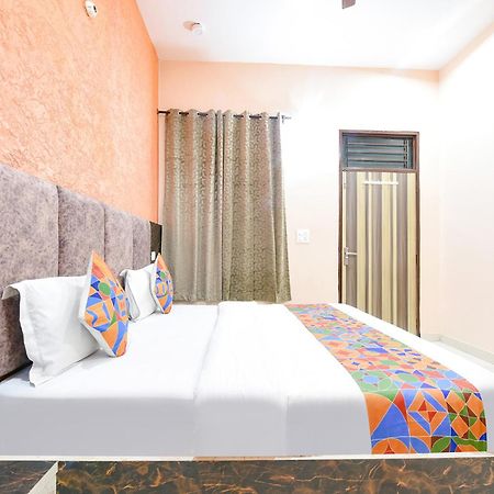 Fabexpress Galaxy Hotel Nayagaon Luaran gambar