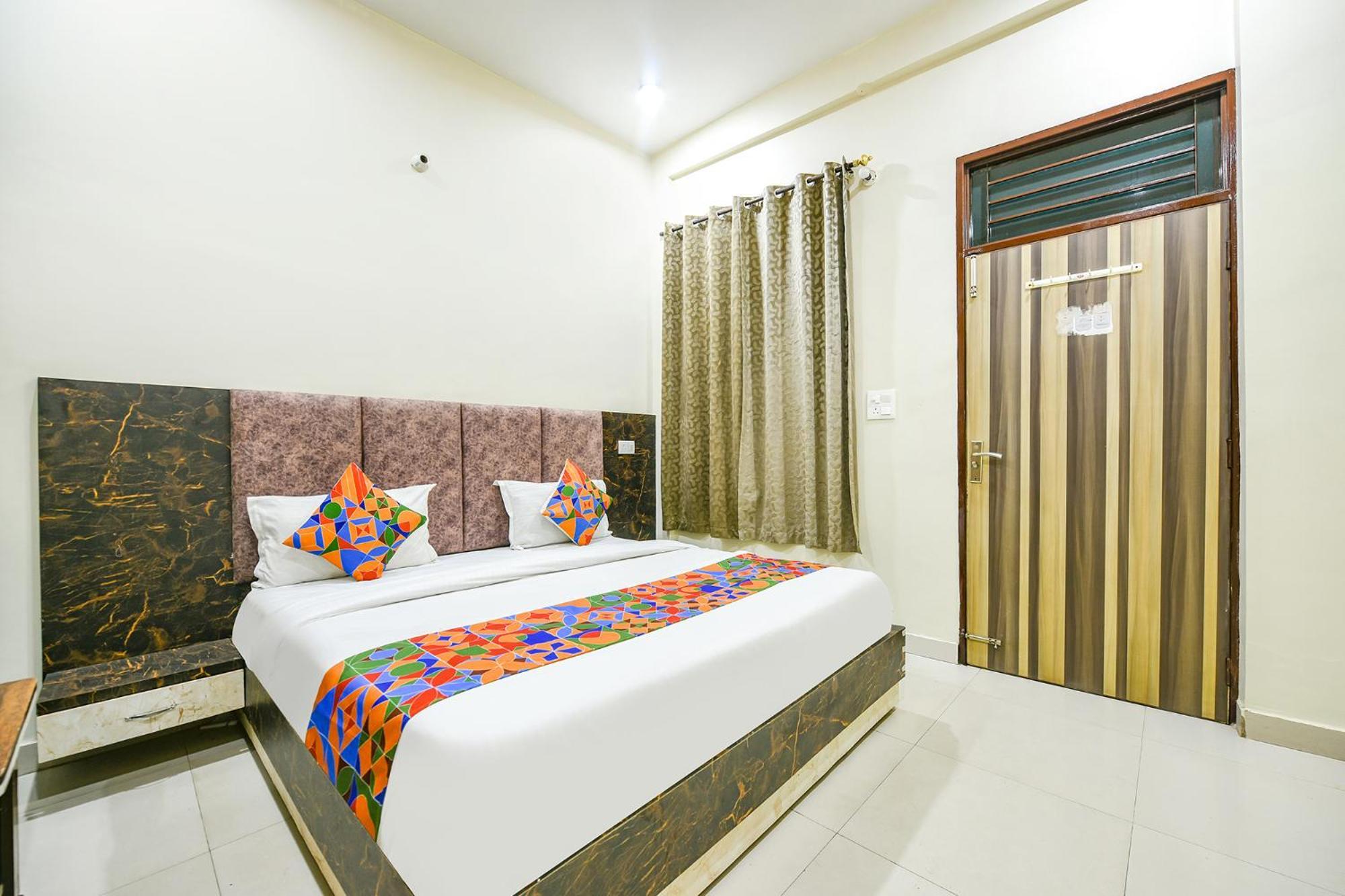 Fabexpress Galaxy Hotel Nayagaon Luaran gambar
