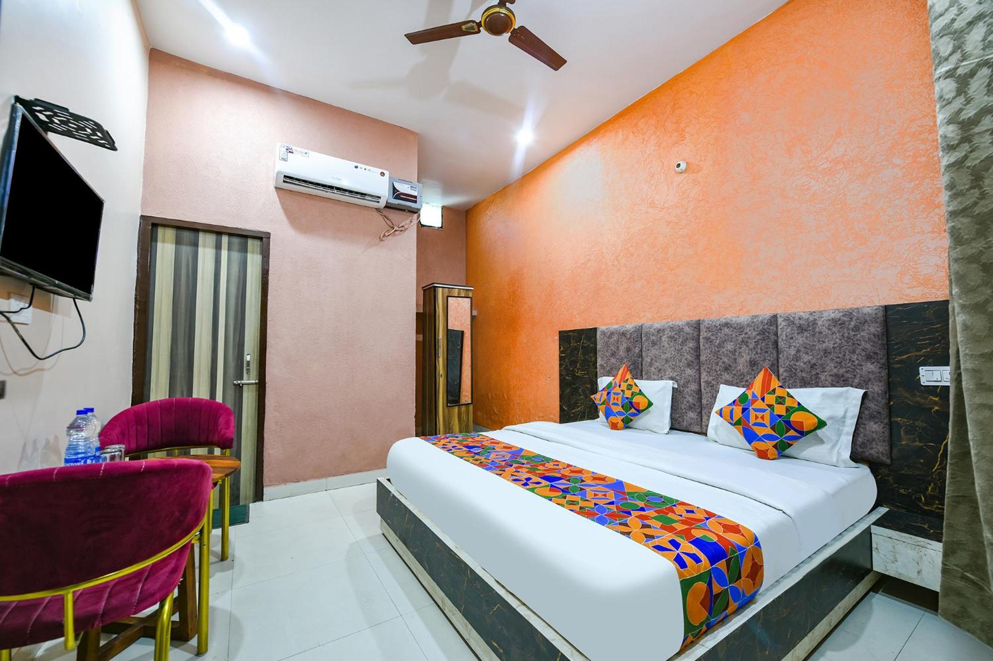 Fabexpress Galaxy Hotel Nayagaon Luaran gambar