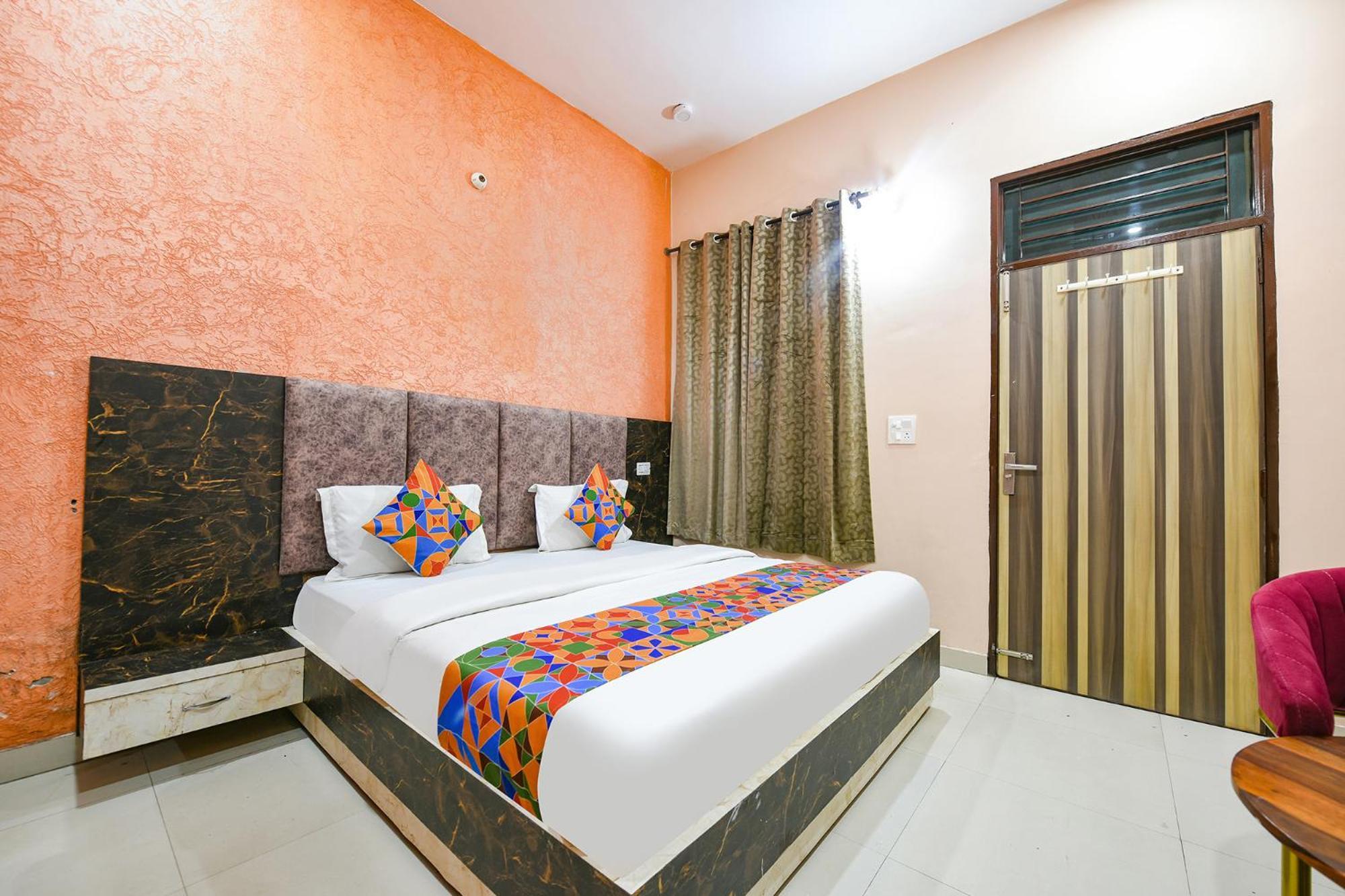 Fabexpress Galaxy Hotel Nayagaon Luaran gambar