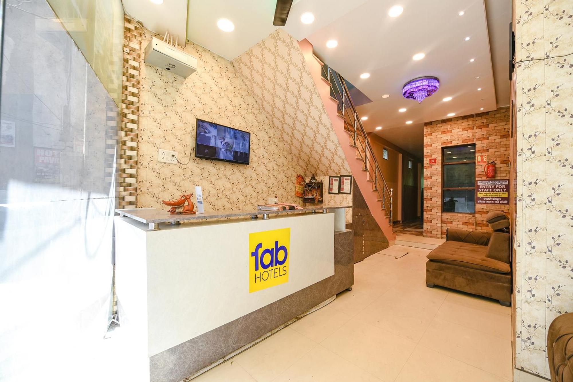 Fabexpress Galaxy Hotel Nayagaon Luaran gambar