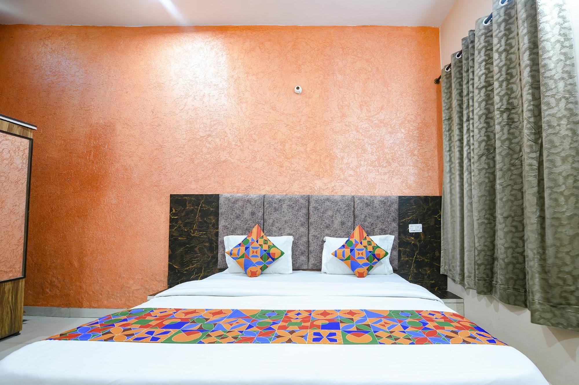 Fabexpress Galaxy Hotel Nayagaon Luaran gambar